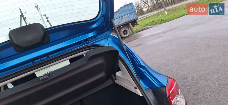 Внедорожник / Кроссовер Dacia Sandero StepWay 2015 в Новоархангельске