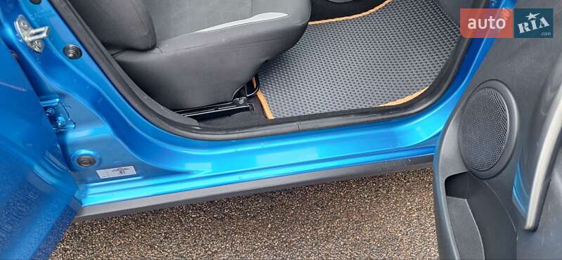 Внедорожник / Кроссовер Dacia Sandero StepWay 2015 в Новоархангельске