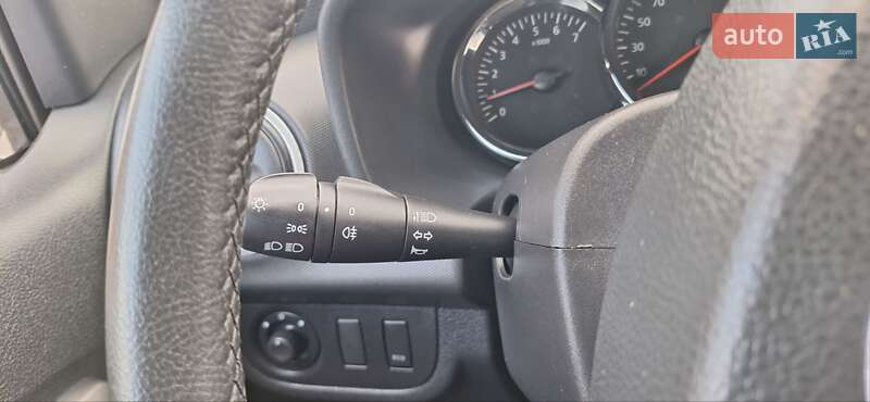 Внедорожник / Кроссовер Dacia Sandero StepWay 2015 в Новоархангельске