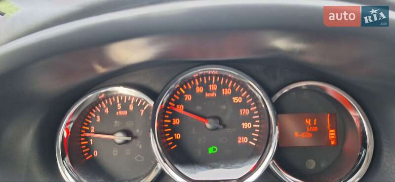 Внедорожник / Кроссовер Dacia Sandero StepWay 2015 в Новоархангельске