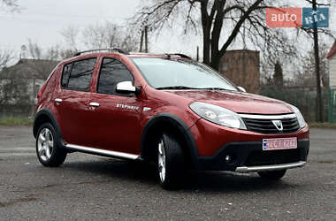 Внедорожник / Кроссовер Dacia Sandero StepWay 2012 в Гадяче