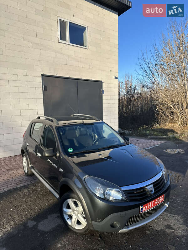 Позашляховик / Кросовер Dacia Sandero StepWay 2010 в Хоролі