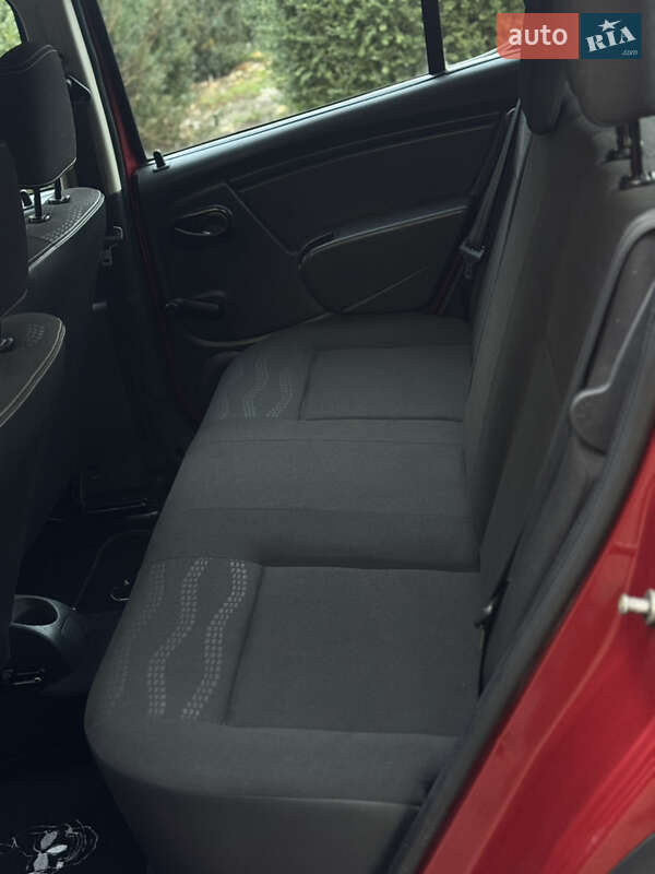 Позашляховик / Кросовер Dacia Sandero StepWay 2011 в Умані фото 15 Позашляховик / Кросовер Dacia Sandero StepWay 2011 в Умані