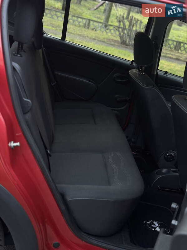 Позашляховик / Кросовер Dacia Sandero StepWay 2011 в Умані фото 19 Позашляховик / Кросовер Dacia Sandero StepWay 2011 в Умані