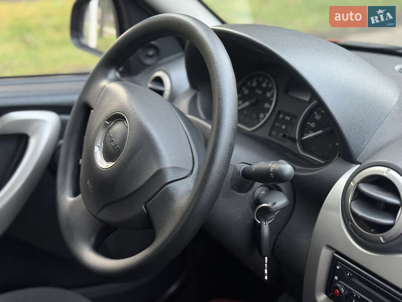 Позашляховик / Кросовер Dacia Sandero StepWay 2011 в Умані фото 23 Позашляховик / Кросовер Dacia Sandero StepWay 2011 в Умані