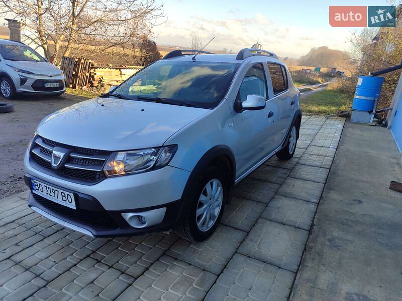 Внедорожник / Кроссовер Dacia Sandero StepWay 2013 в Тернополе
