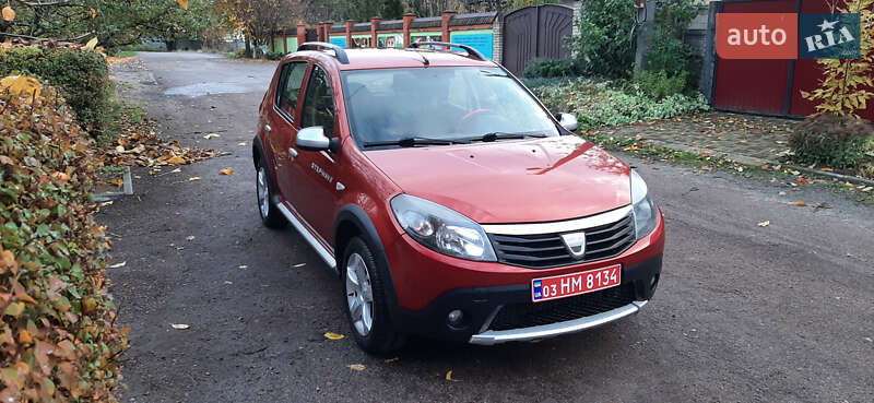 Позашляховик / Кросовер Dacia Sandero StepWay 2012 в Чернігові
