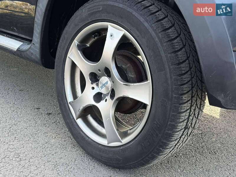 Внедорожник / Кроссовер Dacia Sandero StepWay 2012 в Стрые