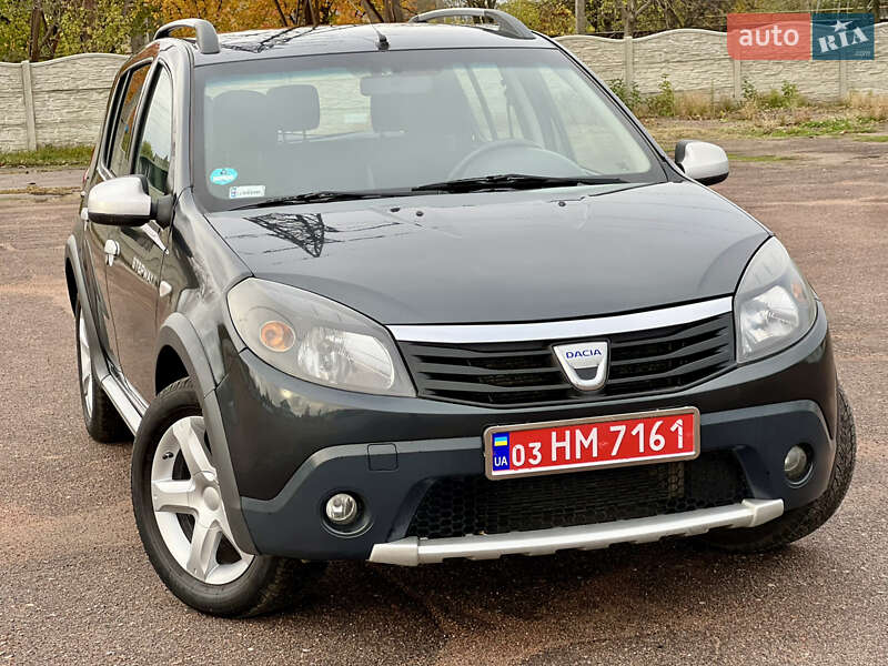 Позашляховик / Кросовер Dacia Sandero StepWay 2011 в Кролевці