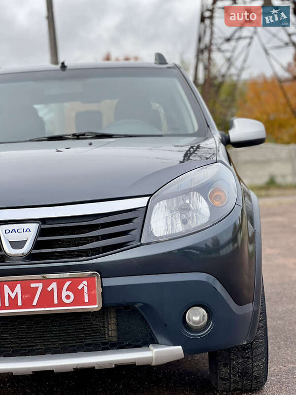 Позашляховик / Кросовер Dacia Sandero StepWay 2011 в Кролевці