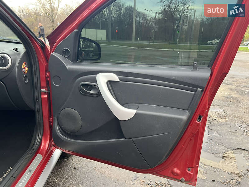 Хетчбек Dacia Sandero StepWay 2012 в Харкові