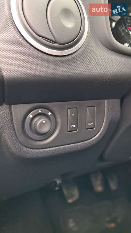 Внедорожник / Кроссовер Dacia Sandero StepWay 2013 в Дубно