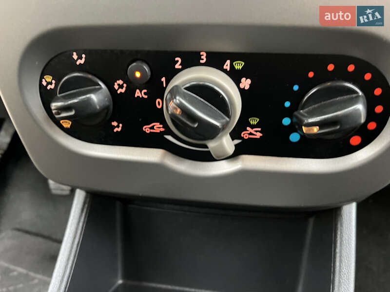 Внедорожник / Кроссовер Dacia Sandero StepWay 2011 в Радивилове фото 64 Внедорожник / Кроссовер Dacia Sandero StepWay 2011 в Радивилове