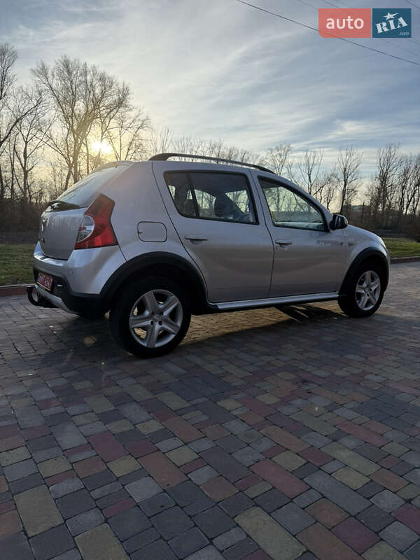 Внедорожник / Кроссовер Dacia Sandero StepWay 2012 в Миргороде фото 9 Внедорожник / Кроссовер Dacia Sandero StepWay 2012 в Миргороде