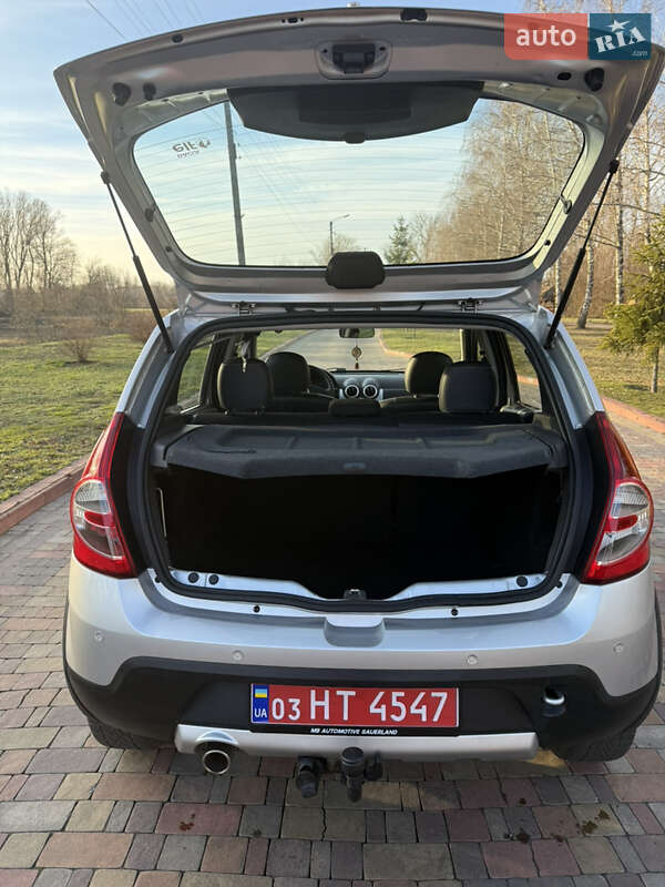 Внедорожник / Кроссовер Dacia Sandero StepWay 2012 в Миргороде фото 15 Внедорожник / Кроссовер Dacia Sandero StepWay 2012 в Миргороде