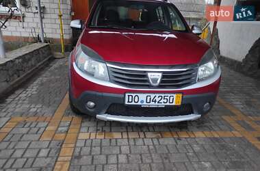 Внедорожник / Кроссовер Dacia Sandero StepWay 2011 в Хмельнике