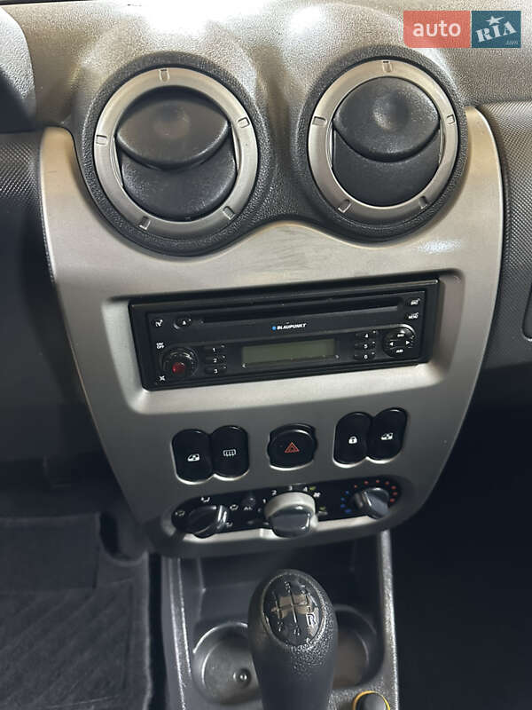 Позашляховик / Кросовер Dacia Sandero StepWay 2011 в Хоролі