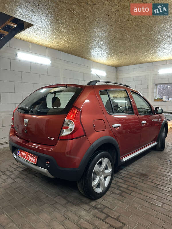 Позашляховик / Кросовер Dacia Sandero StepWay 2011 в Хоролі