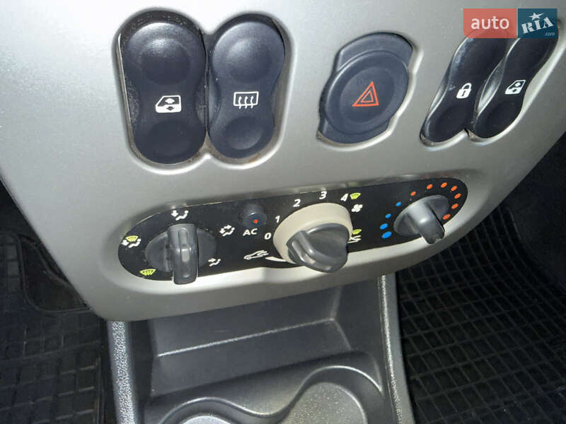 Внедорожник / Кроссовер Dacia Sandero StepWay 2010 в Слобожанском