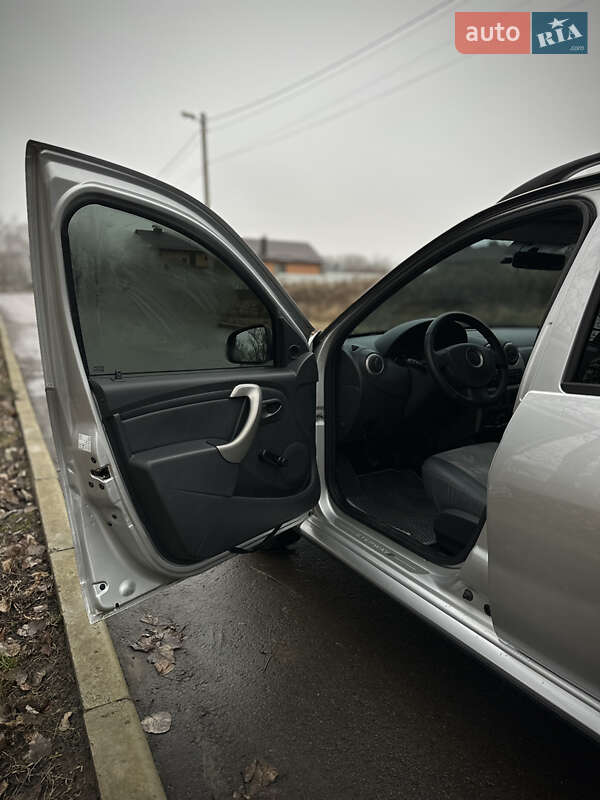 Внедорожник / Кроссовер Dacia Sandero StepWay 2012 в Сумах