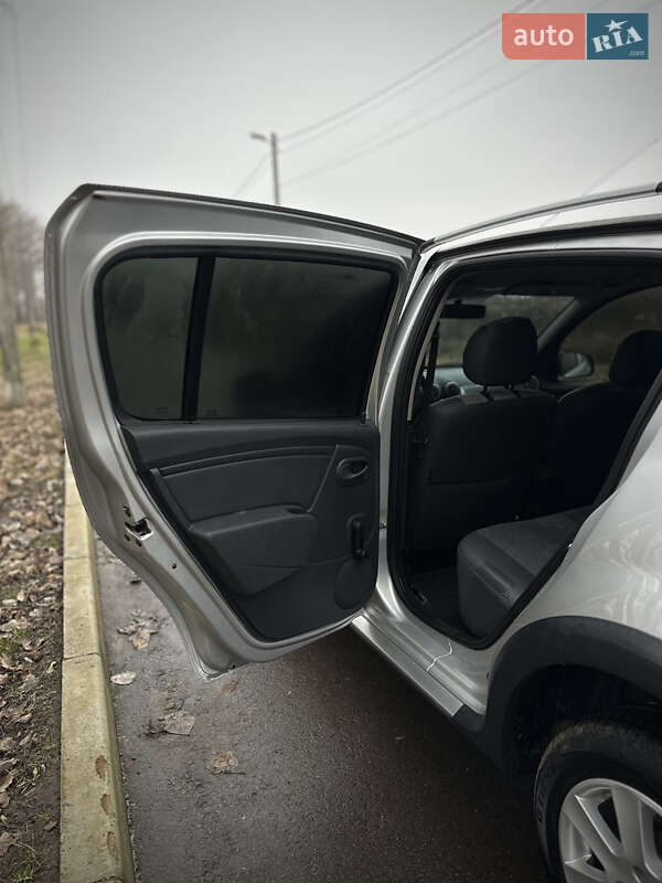 Внедорожник / Кроссовер Dacia Sandero StepWay 2012 в Сумах