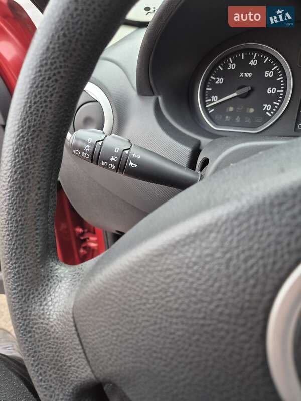 Внедорожник / Кроссовер Dacia Sandero StepWay 2012 в Стрые