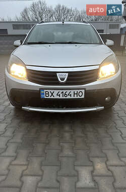 Внедорожник / Кроссовер Dacia Sandero StepWay 2011 в Изяславе