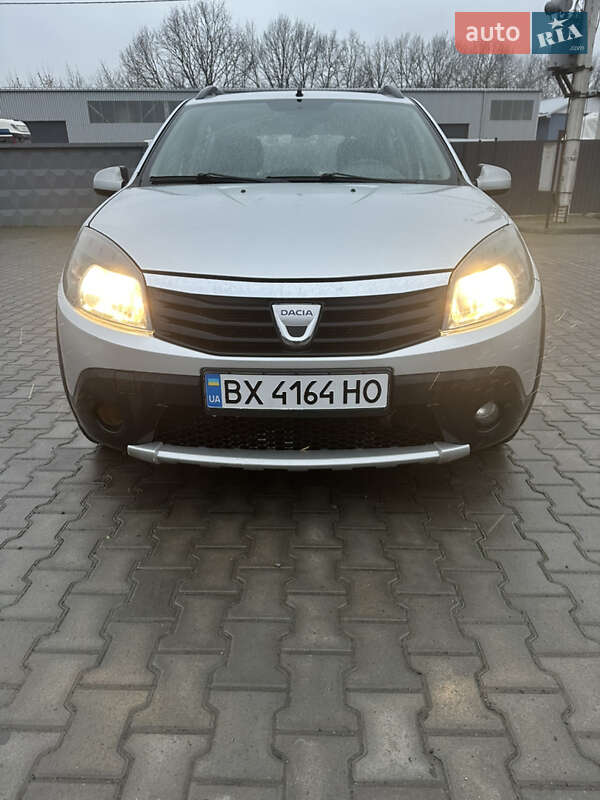 Dacia Sandero StepWay 2011 Dacia Sandero StepWay 2011
