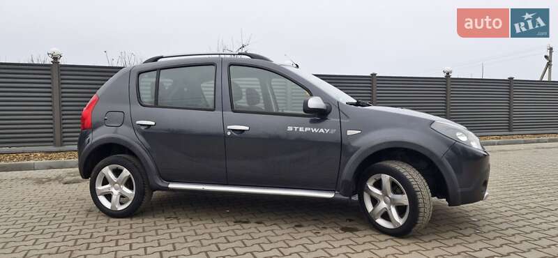 Позашляховик / Кросовер Dacia Sandero StepWay 2012 в Красилові
