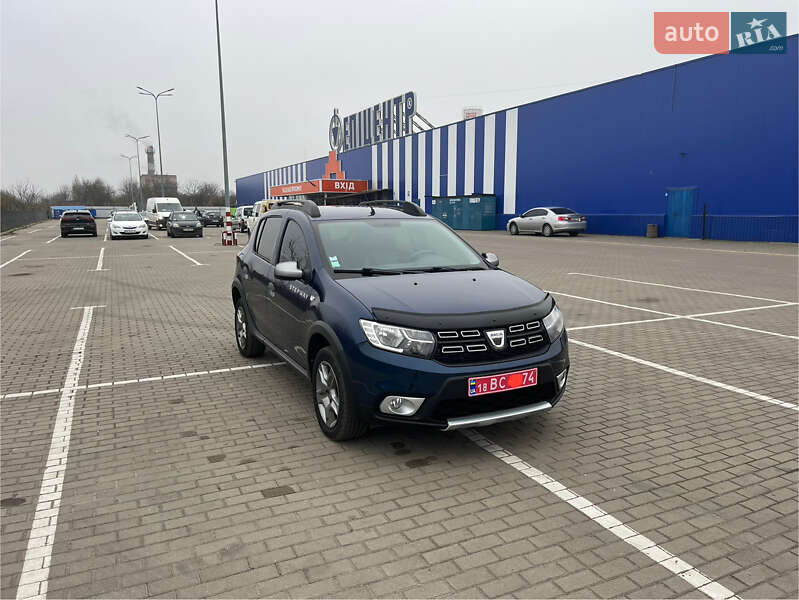 Внедорожник / Кроссовер Dacia Sandero StepWay 2017 в Дубно