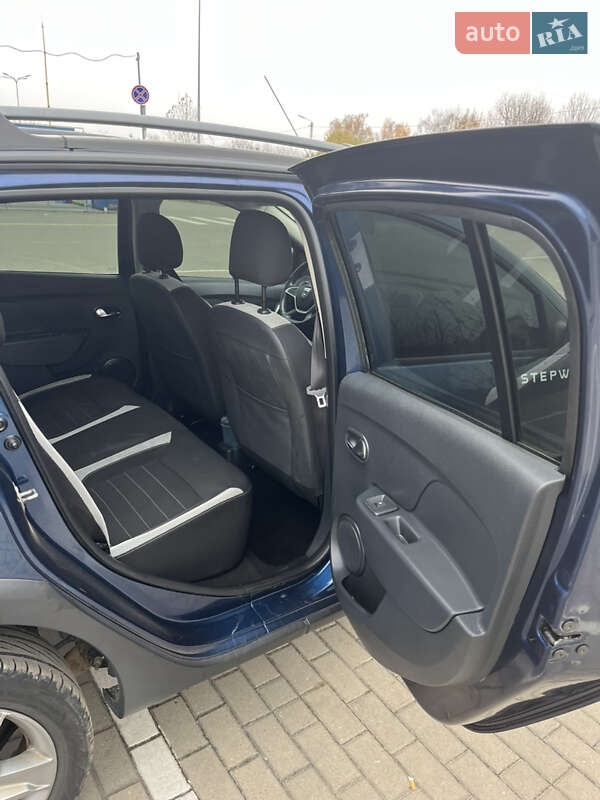 Внедорожник / Кроссовер Dacia Sandero StepWay 2017 в Дубно