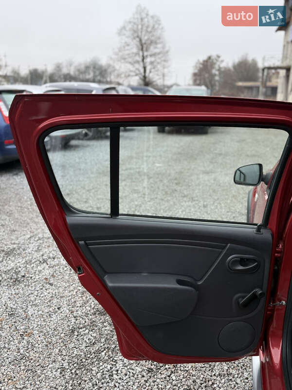 Внедорожник / Кроссовер Dacia Sandero StepWay 2011 в Луцке фото 69 Внедорожник / Кроссовер Dacia Sandero StepWay 2011 в Луцке