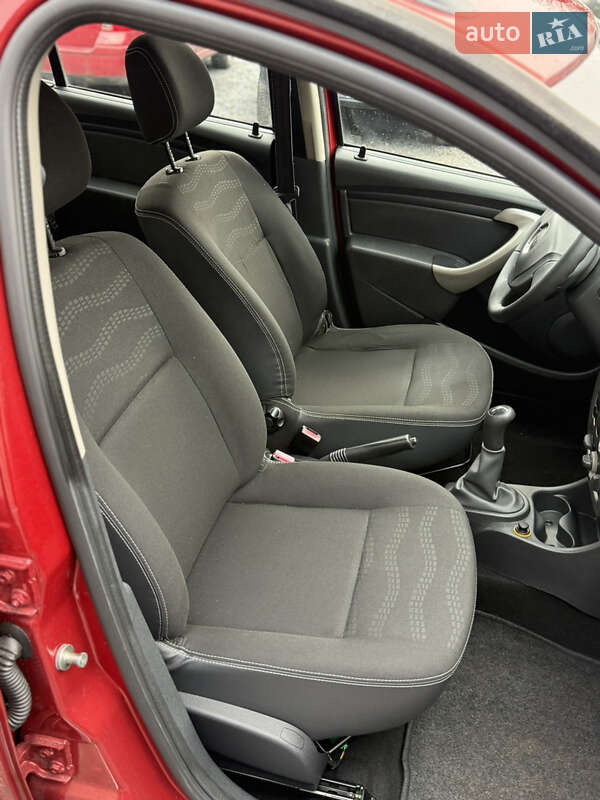 Внедорожник / Кроссовер Dacia Sandero StepWay 2011 в Луцке фото 75 Внедорожник / Кроссовер Dacia Sandero StepWay 2011 в Луцке