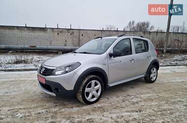 Позашляховик / Кросовер Dacia Sandero StepWay 2010 в Львові