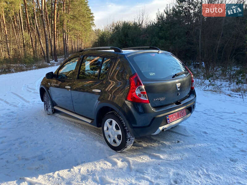 Внедорожник / Кроссовер Dacia Sandero StepWay 2012 в Радивилове фото 35 Внедорожник / Кроссовер Dacia Sandero StepWay 2012 в Радивилове