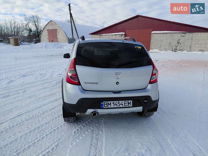 Позашляховик / Кросовер Dacia Sandero StepWay 2012 в Шостці