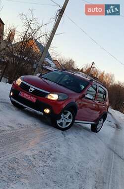 Внедорожник / Кроссовер Dacia Sandero StepWay 2012 в Луцке