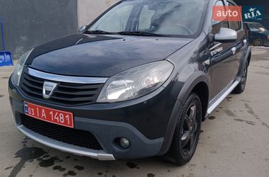 Позашляховик / Кросовер Dacia Sandero StepWay 2011 в Новомиргороді