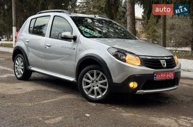 Позашляховик / Кросовер Dacia Sandero StepWay 2010 в Умані