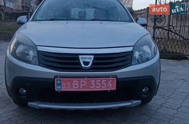 Внедорожник / Кроссовер Dacia Sandero StepWay 2012 в Ровно