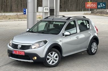 Позашляховик / Кросовер Dacia Sandero StepWay 2012 в Красилові