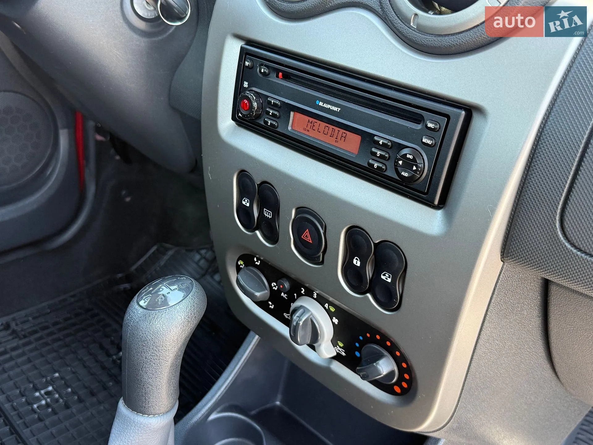 2010 Dacia Sandero - мініатюра 36