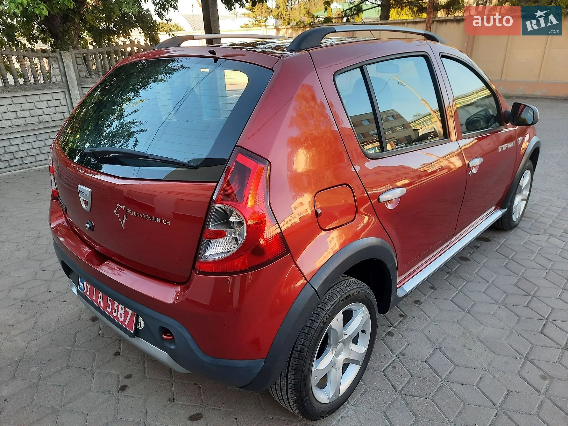 2010 Dacia Sandero - мініатюра 12