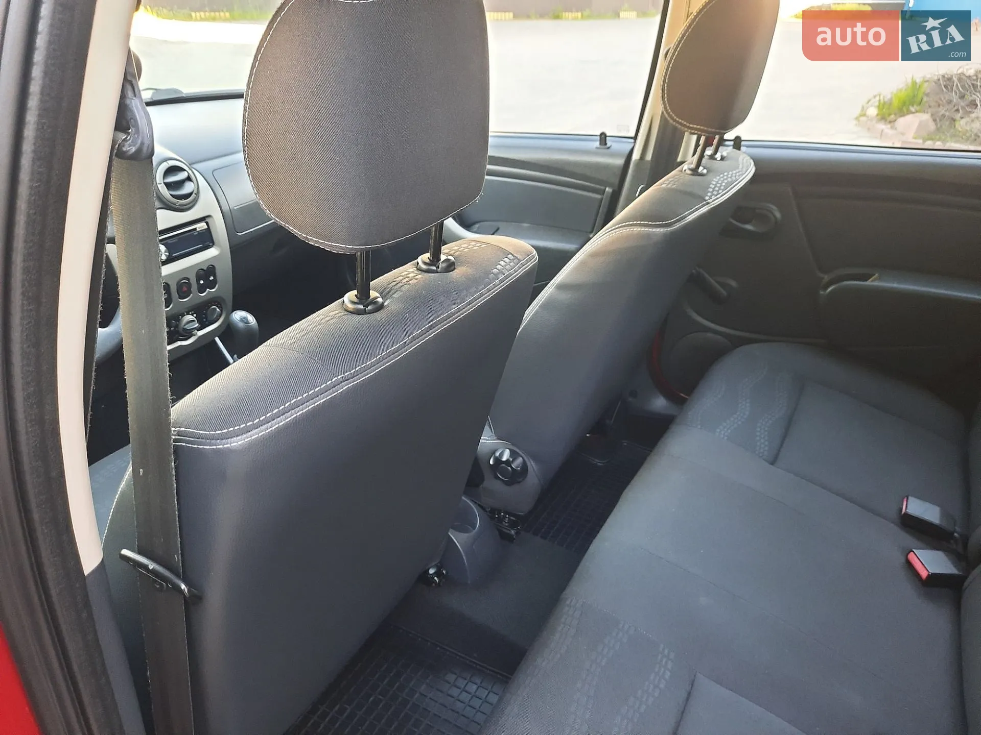 2010 Dacia Sandero - мініатюра 39