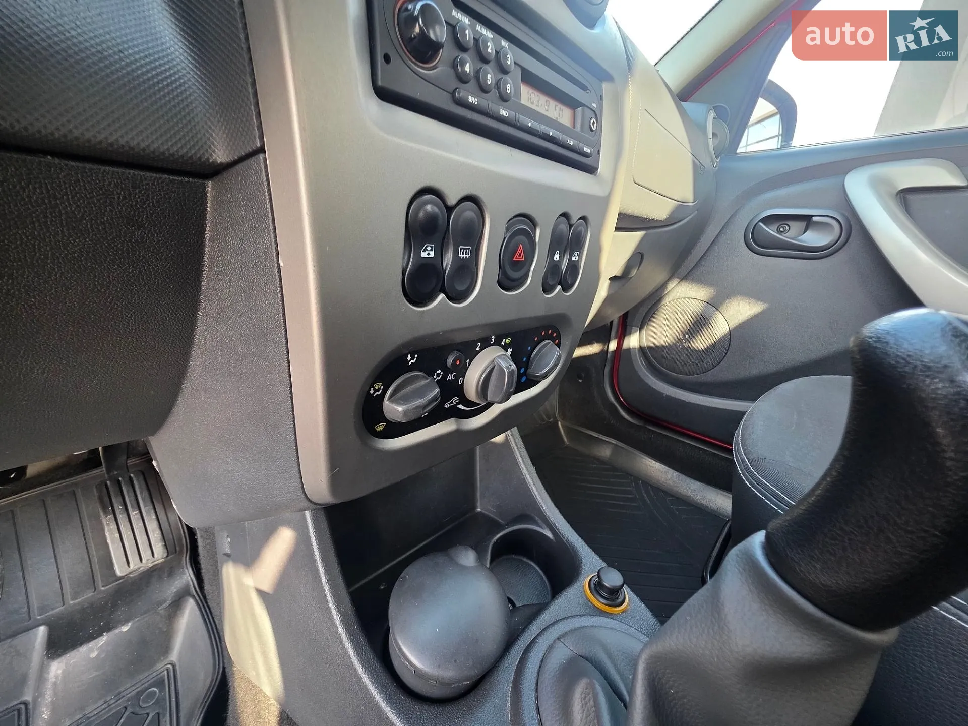 2011 Dacia Sandero - мініатюра 54