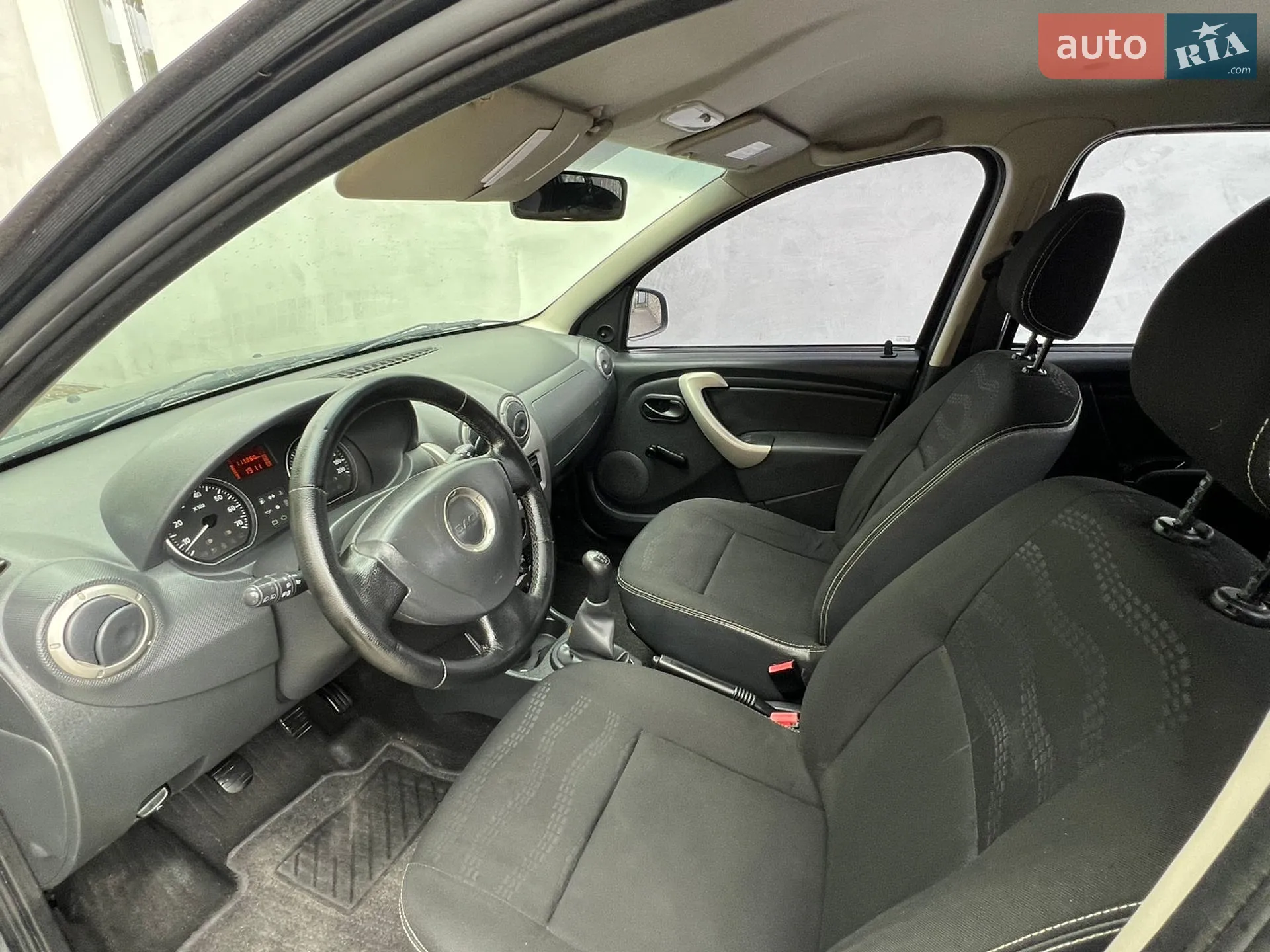 2010 Dacia Sandero - мініатюра 13