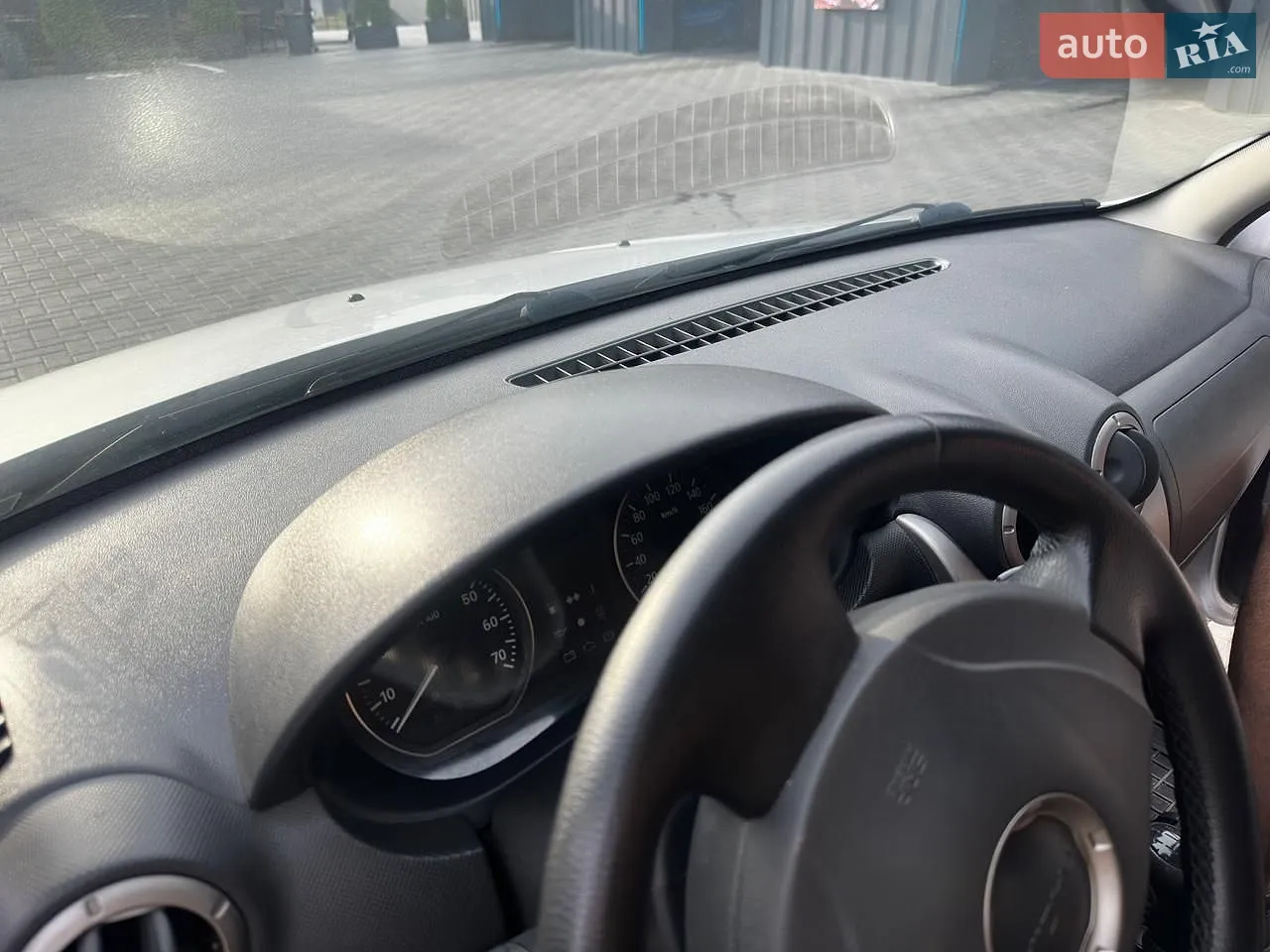 2010 Dacia Sandero - мініатюра 8