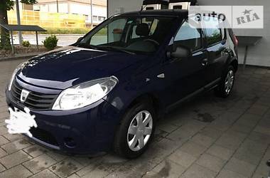 Dacia Sandero 2011