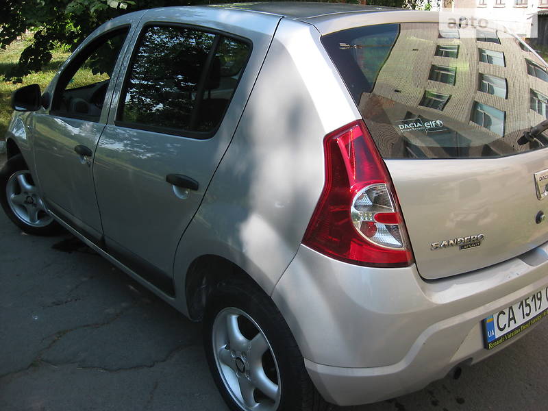 Универсал Dacia Sandero 2009 в Звенигородке