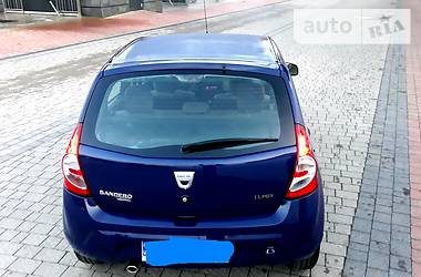 Хэтчбек Dacia Sandero 2009 в Коломые